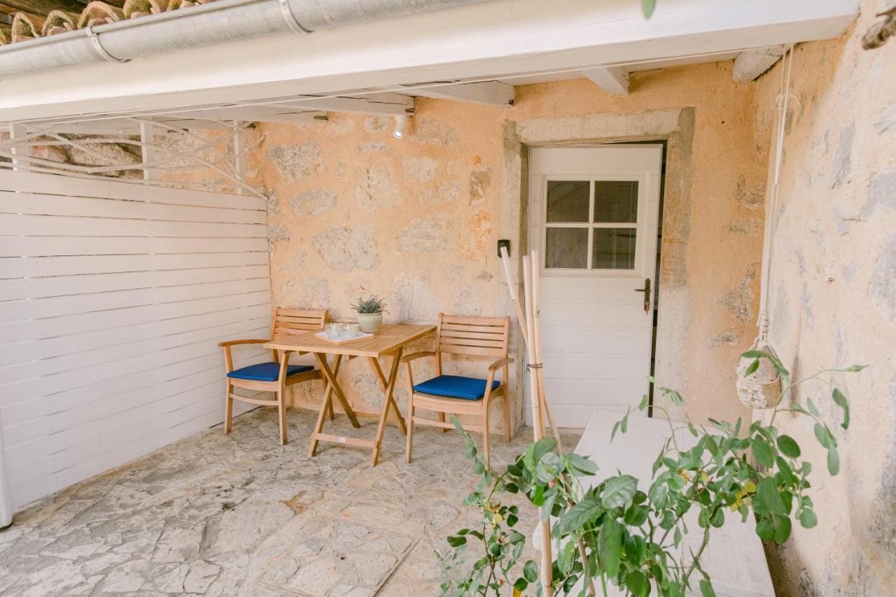 Romantic Stone House Double Room Корнич Экстерьер фото